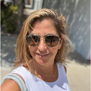 Meet your Posher, Randi